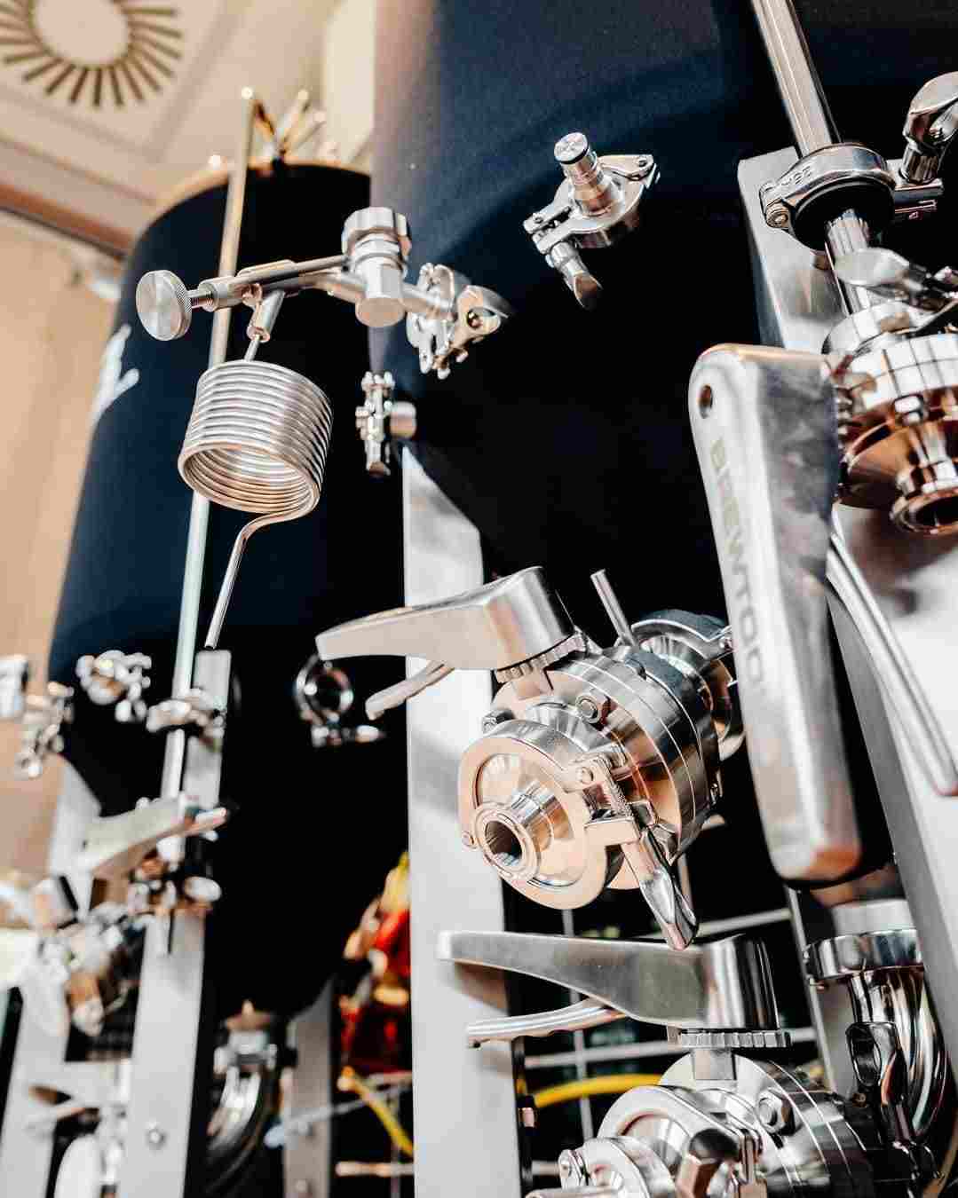 Unitank im Betrieb – Gärtank 150 L (1,5 hl) mit Gärsteuerung FCS, CIP & Glykolkühlung